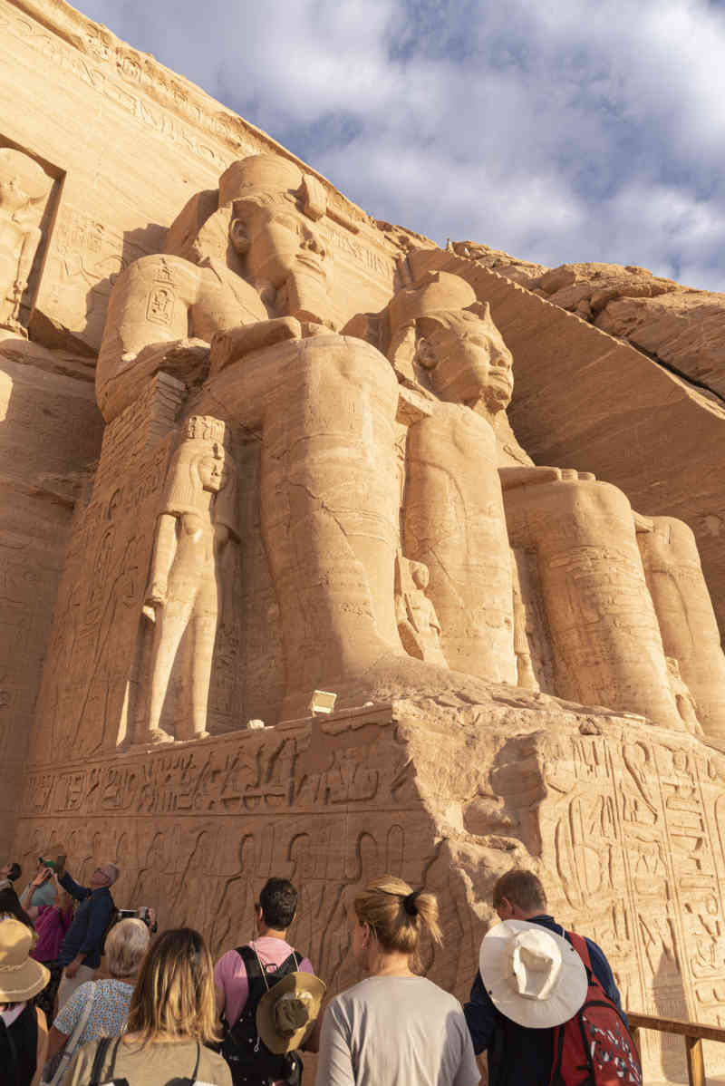 Egipto 131 - Abu Simbel - Gran Templo de Ramsés II.jpg